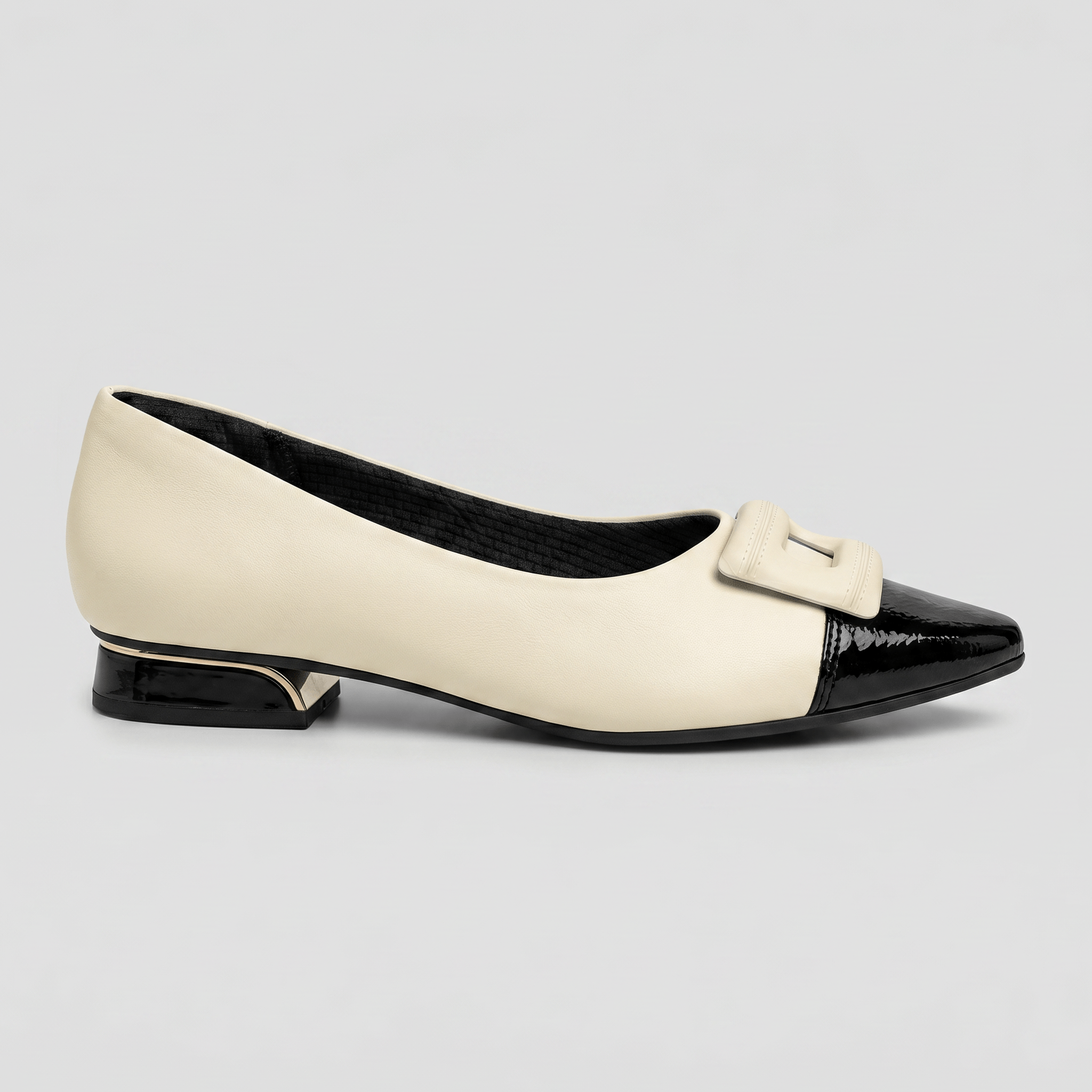 PICCADILLY MAXI - Sapato Silvia Salto Baixo Off White com Preto